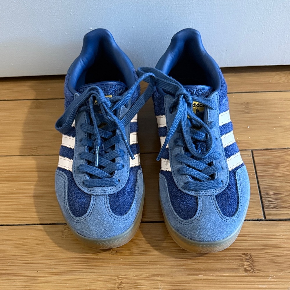 Adidas Gazelle Blue Sneakers with peach stripes